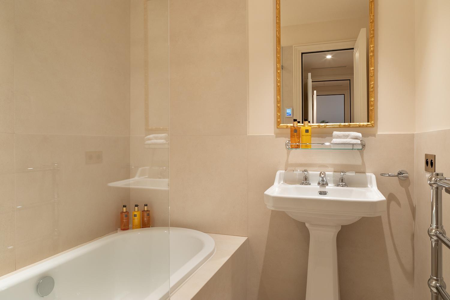 Pick A Flat'S Apartements With Services In Louvre - Rue Des Halles Paris Exteriör bild